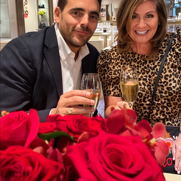 Meet your Posher, Rachel - Picture 3 of 3